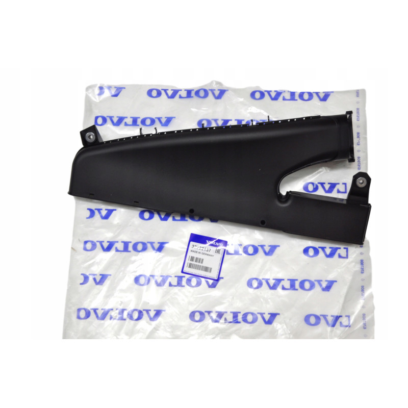 VOLVO XC40 dolot do obudowy...