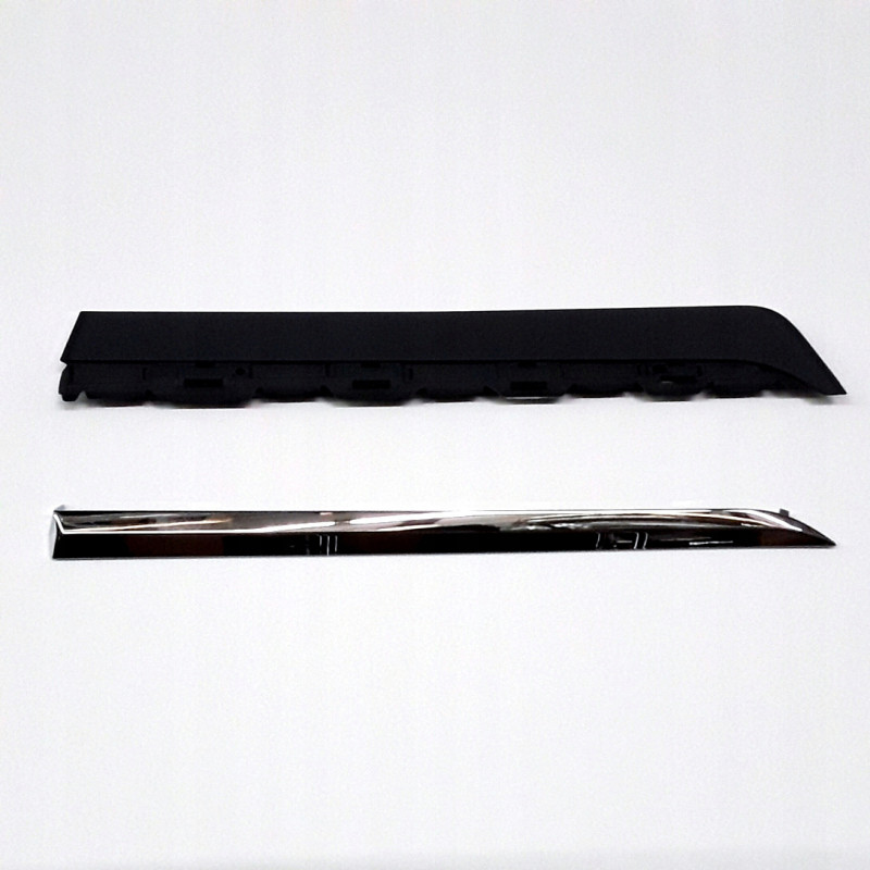 VOLVO XC60 listwa drzwi...