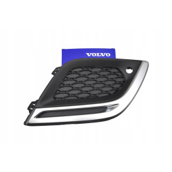 VOLVO XC60 R-Design przednia lewa kratka zderzak