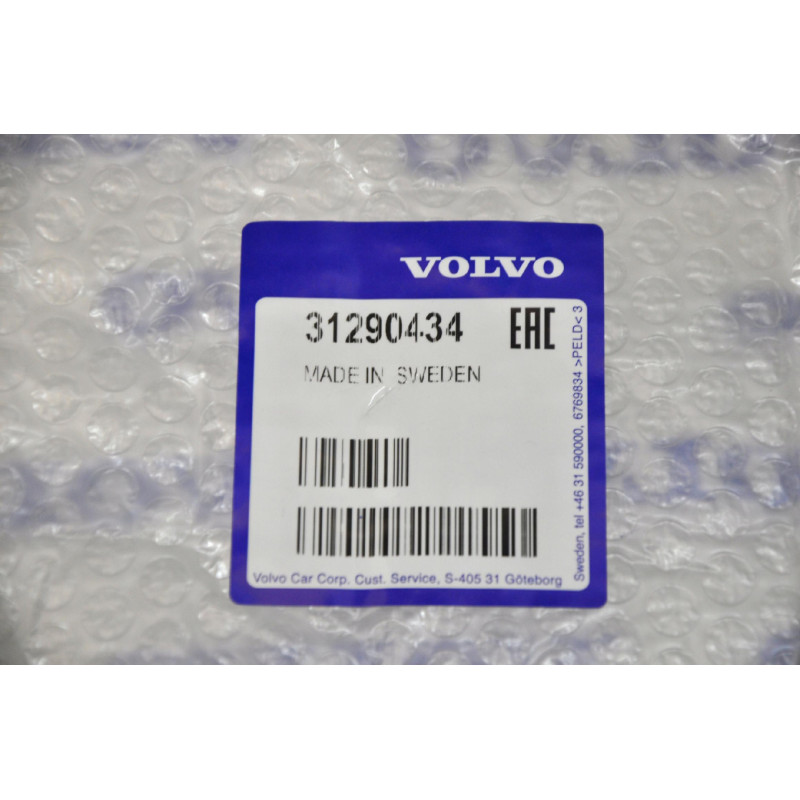 VOLVO XC60 R-Design przednia lewa kratka zderzak