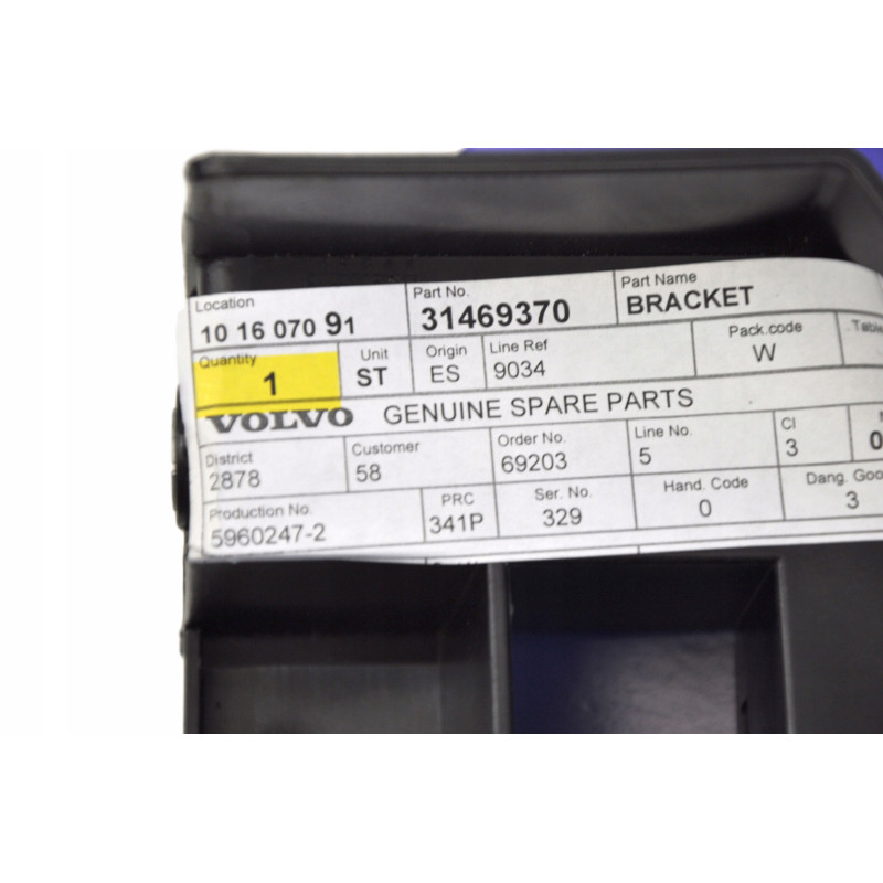 VOLVO XC40 lewe mocowanie uchwyt pasa przedniego