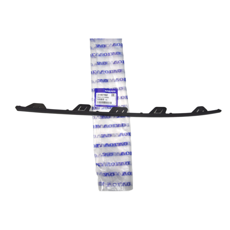 VOLVO XC60 II prawa listewka listwa zderzaka przód