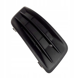 VOLVO V50 przednia prawa kratka zaslepka w zderzak 30779103