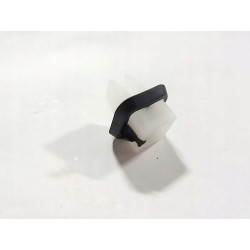 VOLVO C30 C70 S40 V50 spinka klips zderzak tyl OE