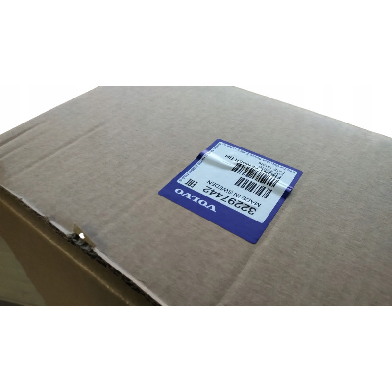 VOLVO XC60 II blotnik przedni prawy nowy oryginal 32297442