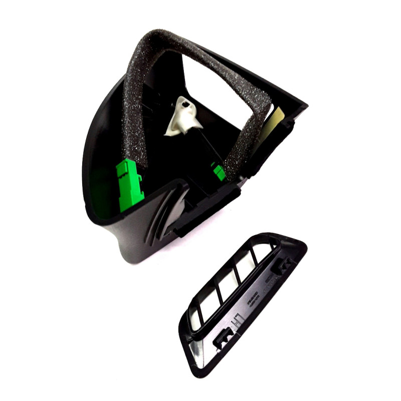 VOLVO C70 lewy trojkat...