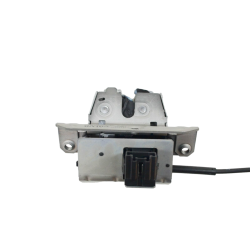 VOLVO V70 XC70 zamek tylnej klapy bagaznika OE 31440491 31333543