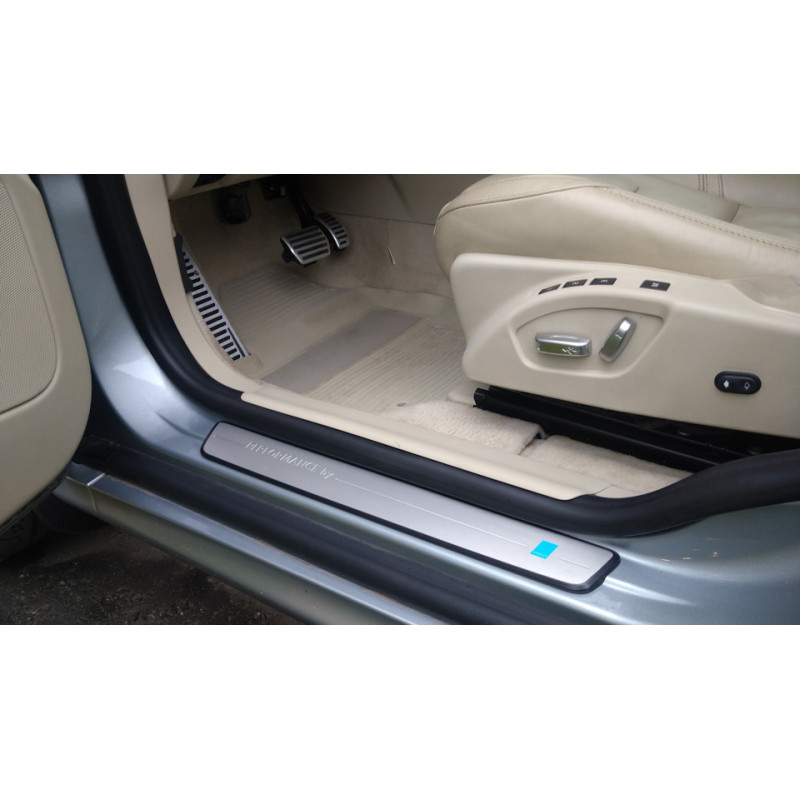 VOLVO XC60 nakladki progowe POLESTAR przod kpl 31650613