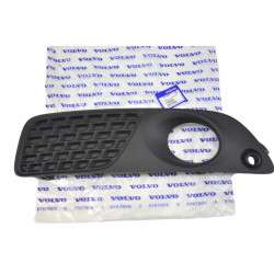 VOLVO V70 przednia lewa kratka w zderzak PDC OE 30796612