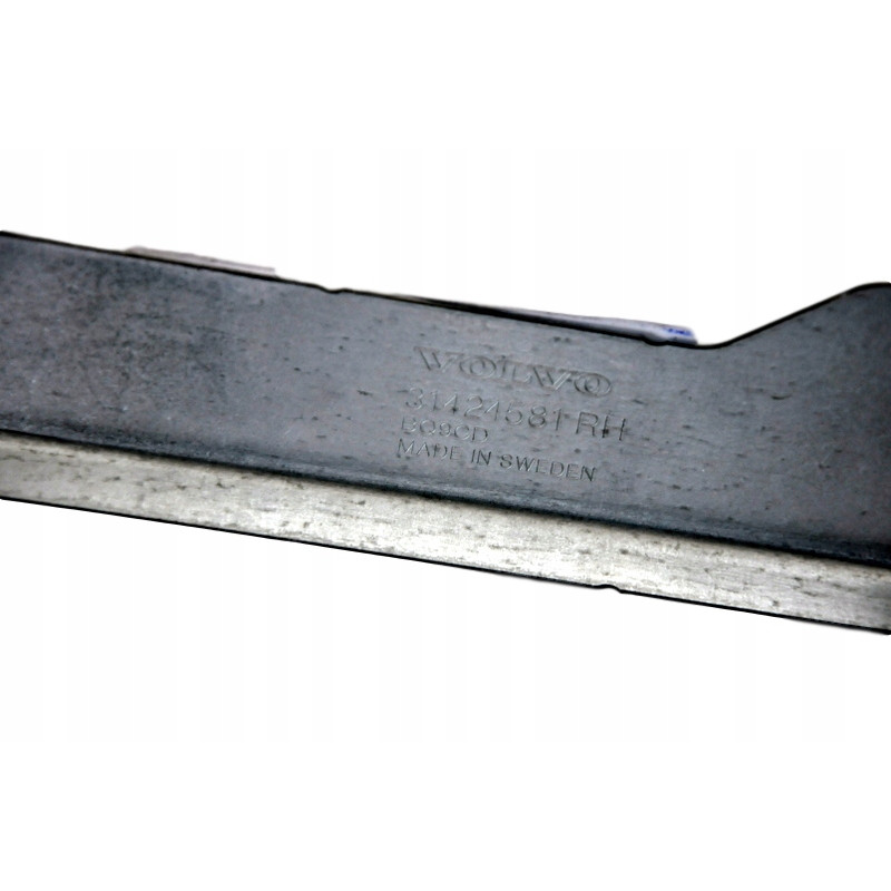 VOLVO XC60 II prawe mocowanie blotnika slizg OE 31424581