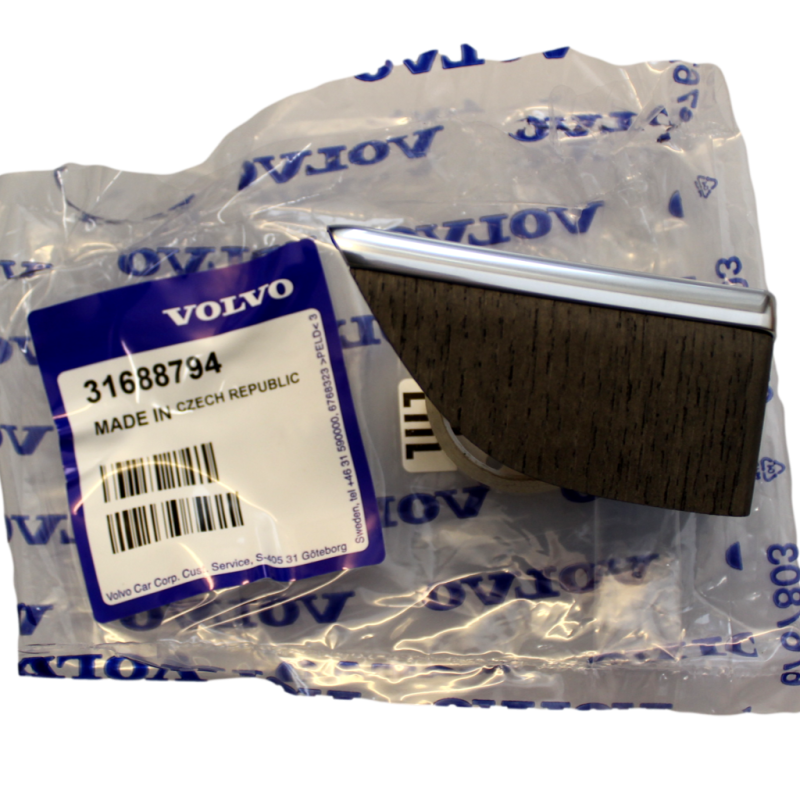 VOLVO XC90 II srodkowa listwa deski rozdzielczej OE 31688794