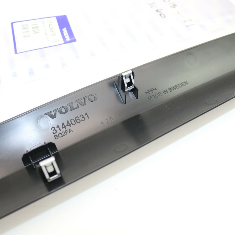 VOLVO XC60 II blenda rolety polki klapy bagaznika