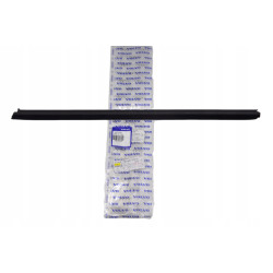 VOLVO XC60 II listwa zgarniajaca drzwi lewa przod 32211408