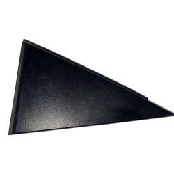 VOLVO V50 tylny prawy trojkat drzwi zaslepka OE