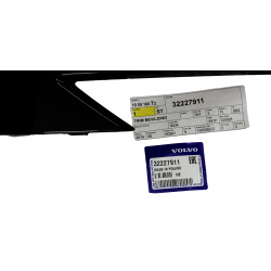 VOLVO XC60 II lewa listwa zderzaka przod R-Design OE