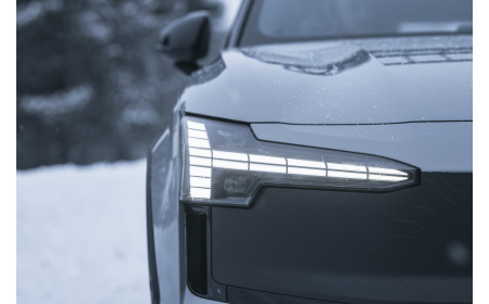 Oryginalne żarówki i źródła światła Volvo – różnice w jakości i trwałości.